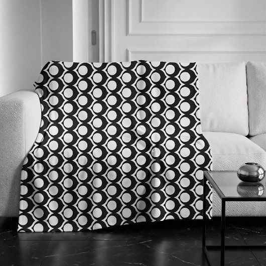 Black White Modern Geometric Pattern  フリースブランケット