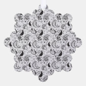 Black & White Paisley Pattern –Elegant Textile Art オーナメントカード (裏面)