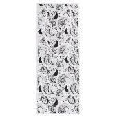 Black & White Paisley Pattern –Elegant Textile Art ワインギフトバッグ (裏面)