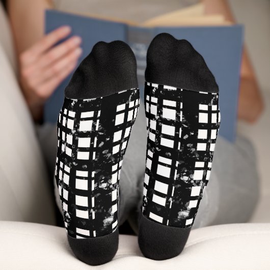 Black & White Plaid with Paint Splatter Crew Socks ソックス (底面)