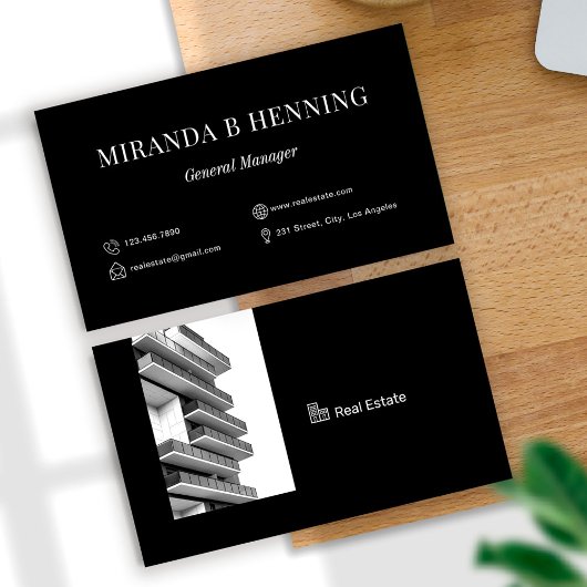 Black & White Professional Real Estate Agent Photo 名刺