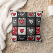 Black White Red Patchwork with Hearts クッション (ブランケット)