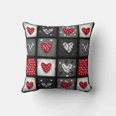 Black White Red Patchwork with Hearts クッション (裏面)