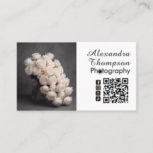 Black White Script Photo Photographer Business 名刺 (正面)