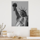 Black & White Statue of Liberty New York City ポスター (キッチン)