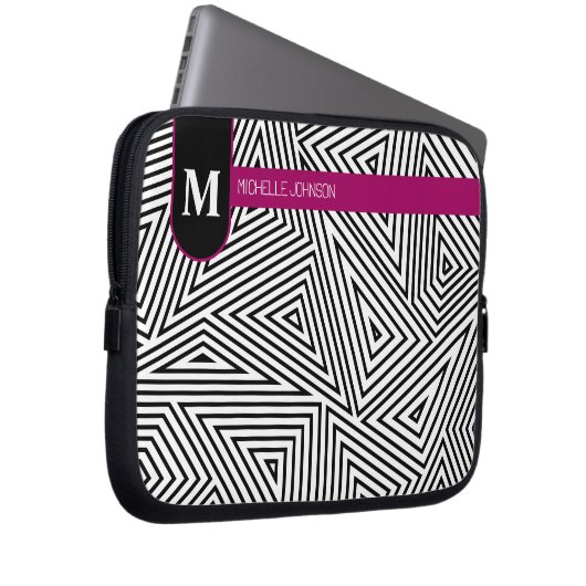 Black White Triangle Pattern Laptop Case ラップトップスリーブ (正面右)