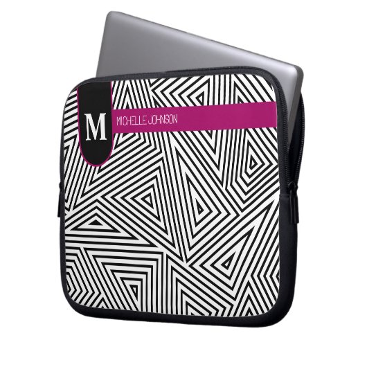 Black White Triangle Pattern Laptop Case ラップトップスリーブ (正面左)
