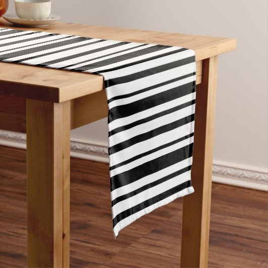 Black & White Uneven Stripes  ショートテーブルランナー (インサイチュ)