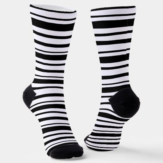Black & White Uneven Stripes  ソックス (傾斜あり)