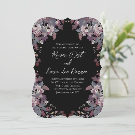 Black with Moody Dark Floral Wedding Invitations 招待状 (スタンド正面)