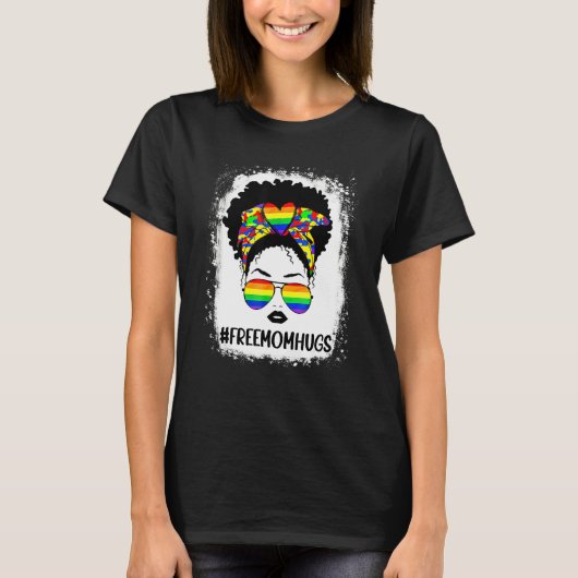 Black Womens Free Mom Hugs Messy Bun Lgbt Pride Ra Tシャツ (正面)