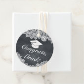 Blackboardとホワイトレースの卒業おめでとう フェイバータグ (インサイチュ)