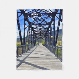 Blackfoot River Crossing フリースブランケット