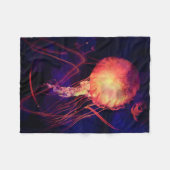 Blacklightの電子激賞のくらげ フリースブランケット (正面(横))