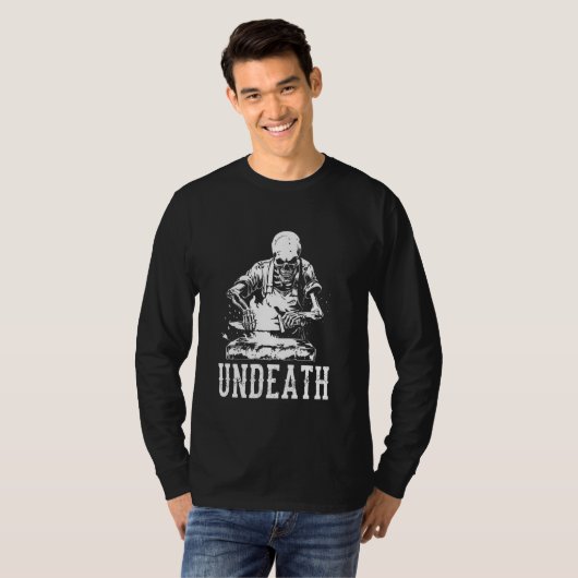 Blacksmith Skeleton - Iron Worker Blacksmiting Un Tシャツ (正面フル)