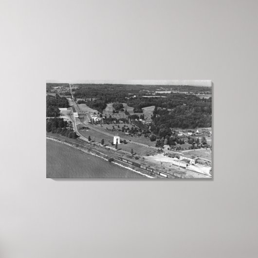 Blaine、WA Bird's-eyeビューとInt。ピースアーチ キャンバスプリント (正面)