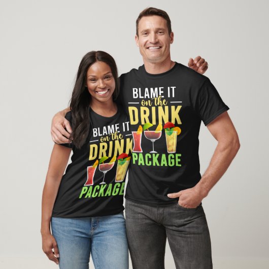 Blame It On The Drink Package  Cruise Vacation Cru Tシャツ (ユニセックス)