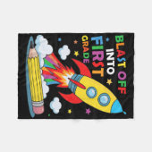 Blast Off Into 1st Grade First Day Of School フリースブランケット (正面(横))