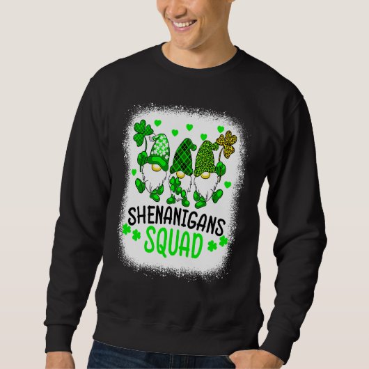 Bleached Shenanigans Squad St Patrick's Day Gnomes スウェットシャツ (正面)