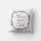 Bless Our Nest with Wreath Throw Pillow クッション (正面)