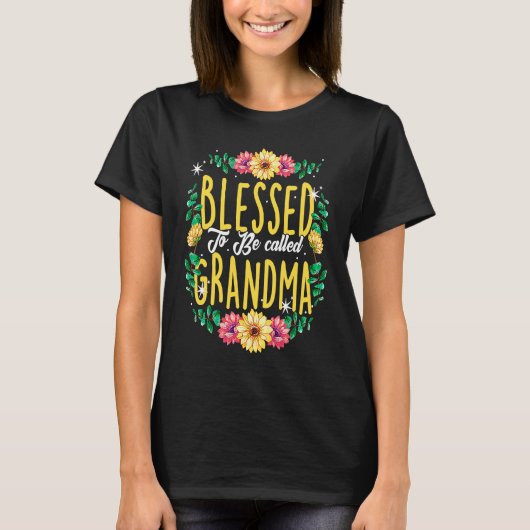 Blessed To Be Called Grandma Flowers Grandmother M Tシャツ (正面)