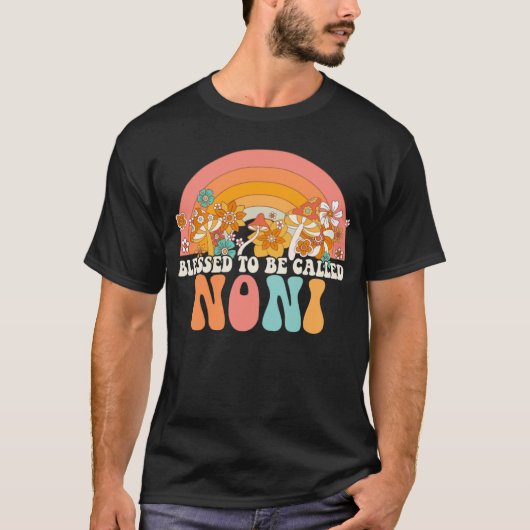 Blessed To Be Called Noni Rainbow Groovy Hippie Mo Tシャツ (正面)