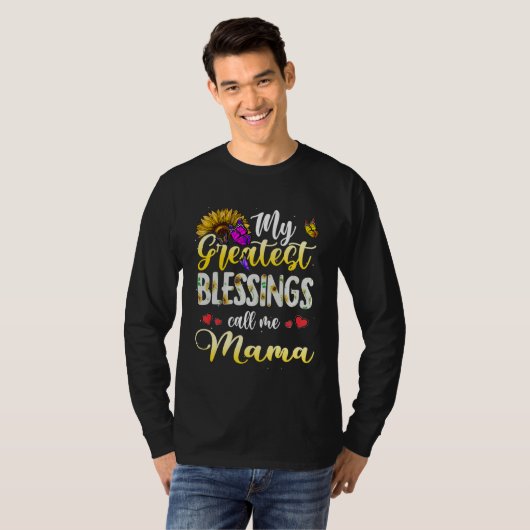 Blessings Call Me Mama Butterfly Heart and Themed  Tシャツ (正面フル)