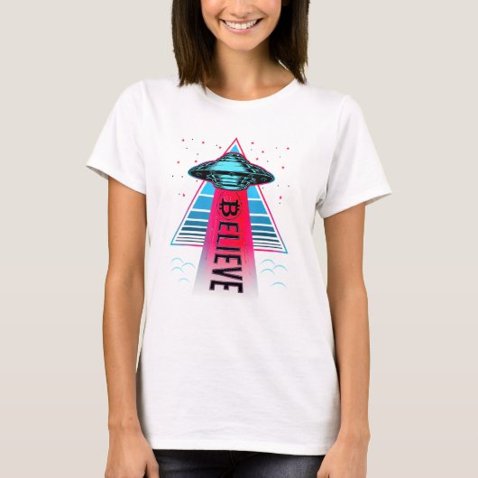 Blockchain Or Crypto Or Etherum Millionaire Or Ali Tシャツ (正面)