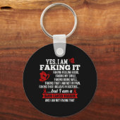 Blood Cancer Awareness - Yes I Am Faking It 赤いリボン キーホルダー (正面)