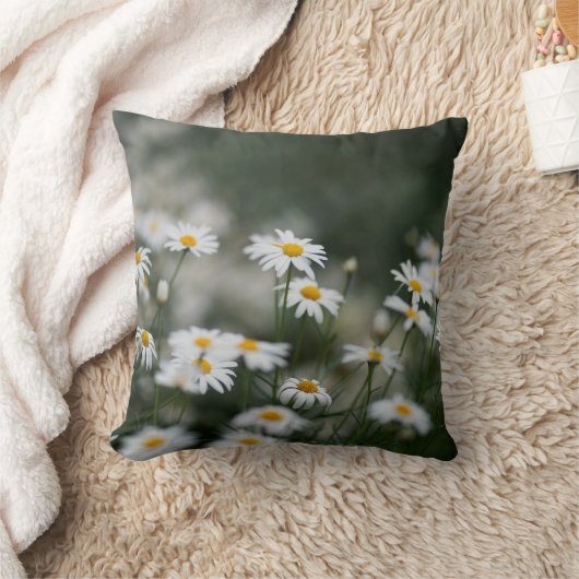 Bloom Like a Daisy, custom text green floral クッション (ブランケット)