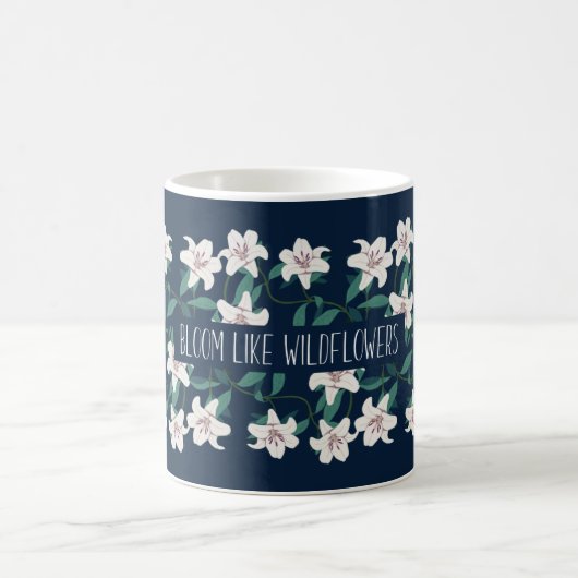 "Bloom Like Wildflowers" Elegant Floral Pattern コーヒーマグカップ (中央)