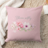 Bloom Softly – パステル水彩フラワー  クッション (ブランケット)