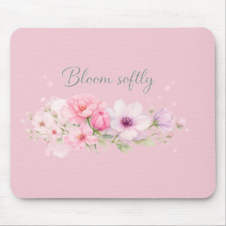 Bloom Softly – パステル水彩フラワー マウスパッド