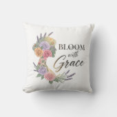 Bloom with Grace Elegant Floral Woman Silhouette クッション (正面)