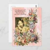 "Blooming all Along"引用文かわいらしの女の子と花 ポストカード (正面/裏面)