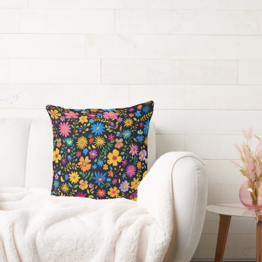 Blooming Beautiful design 20x20 Throw Pillow クッション (ソファ)