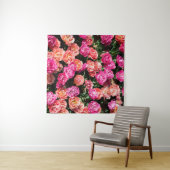 Blooming flowers make a floral background texture タペストリー (インサイチュ(横))