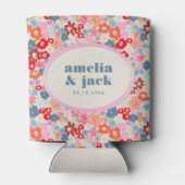 Blooming Joy Bright Floral Maximalist Wedding 缶クーラー (裏面)