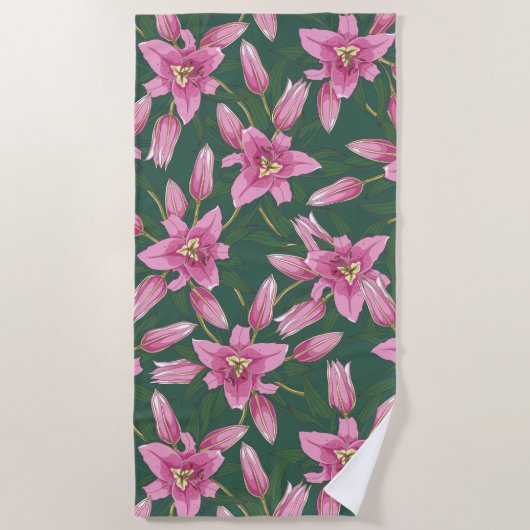 Blooming Lilies in Deep Green ビーチタオル (正面)