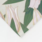 Blooming Lilies in Ivory Green フリースブランケット (角)