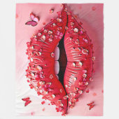 Blooming Lips: Floral Butterfly Kiss フリースブランケット (正面)