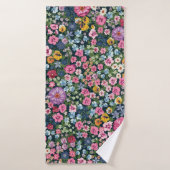Blooming midsummer meadow seamless pattern. Plant  バスタオル (バスタオル)