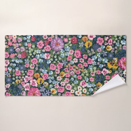 Blooming midsummer meadow seamless pattern. Plant  バスタオル (バスタオル)