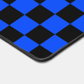 Blue and black checkerboard pattern デスクマット (コーナー)