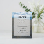 Blue and Brown Sands ~ビーチ結婚式RSVP返信 インビテーションポストカード (スタンド正面)