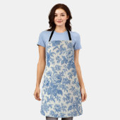 Blue and Cream Floral Toile de Jouy エプロン (着用した状態)