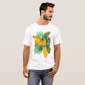 Blue and Gold macaw with leaves Tシャツ (正面フル)