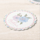 Blue and Pink Grandmillennial Floral Sweet 16 ペーパーコースター (アングル)
