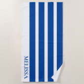 Blue And White Cabana Stripe Personalized Name ビーチタオル (正面)