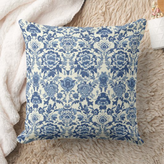 Blue and White Chinoiserie Peony Floral Pattern クッション (ブランケット)